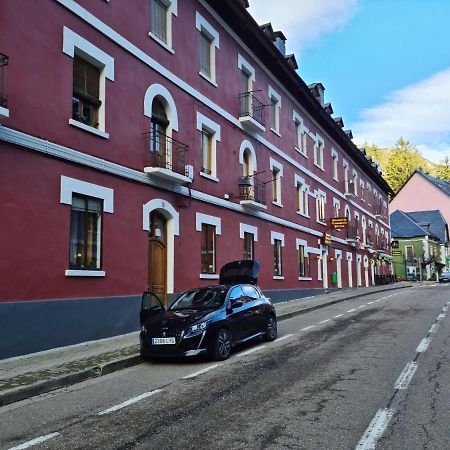 Espectacular Apartamento Reformado En Edificio Historico, Con Wifi Canfranc Exteriör bild