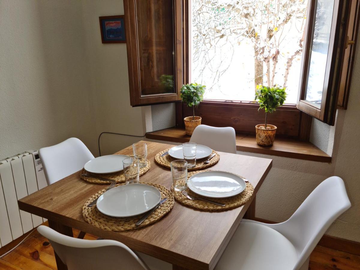 Espectacular Apartamento Reformado En Edificio Historico, Con Wifi Canfranc Exteriör bild