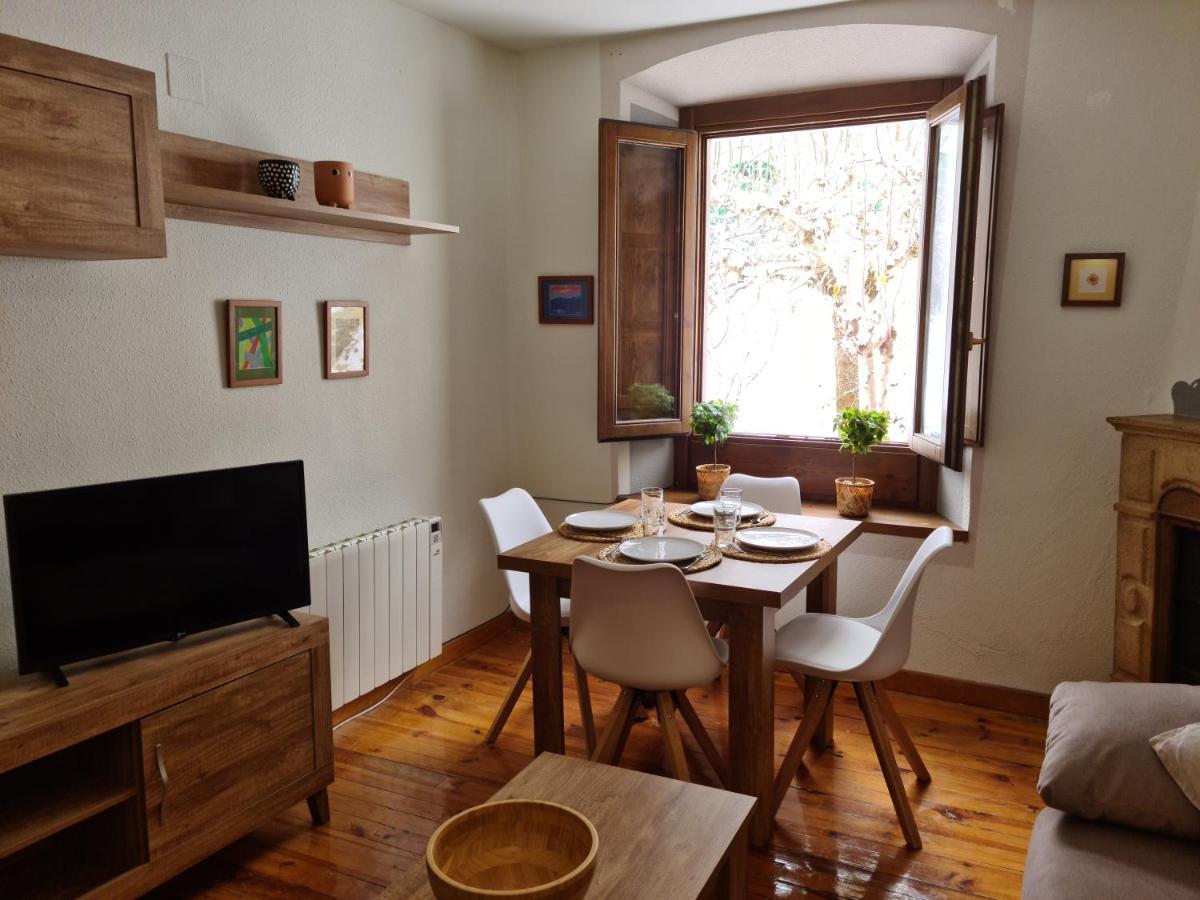 Espectacular Apartamento Reformado En Edificio Historico, Con Wifi Canfranc Exteriör bild
